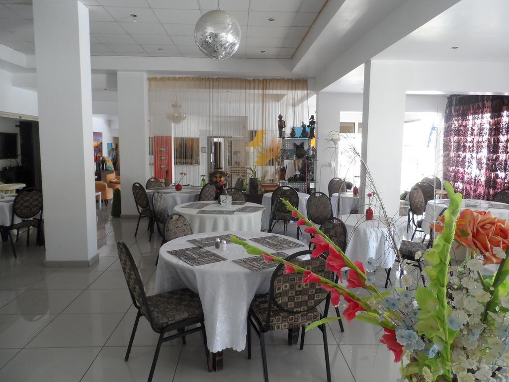 The Palms Hotel Apartments Лимасол Экстерьер фото