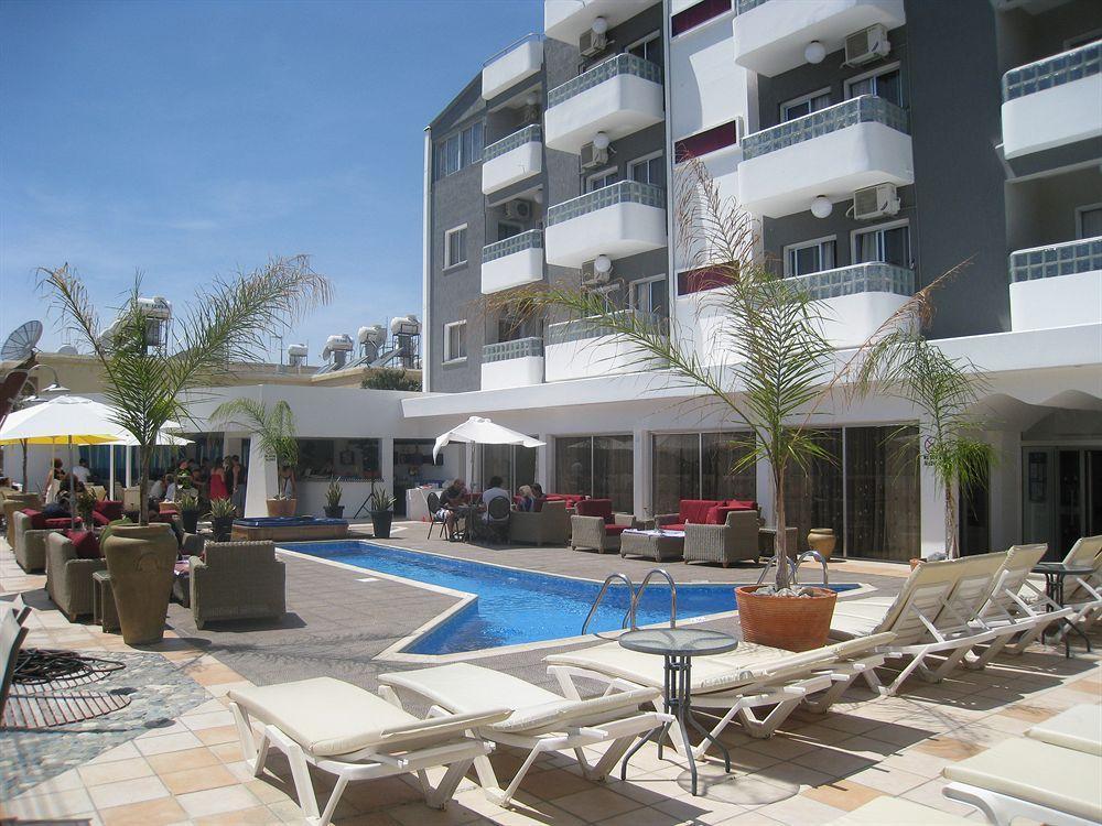 The Palms Hotel Apartments Лимасол Экстерьер фото