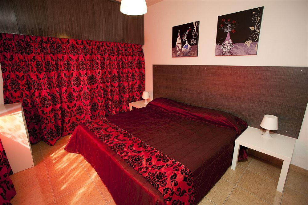 The Palms Hotel Apartments Лимасол Экстерьер фото