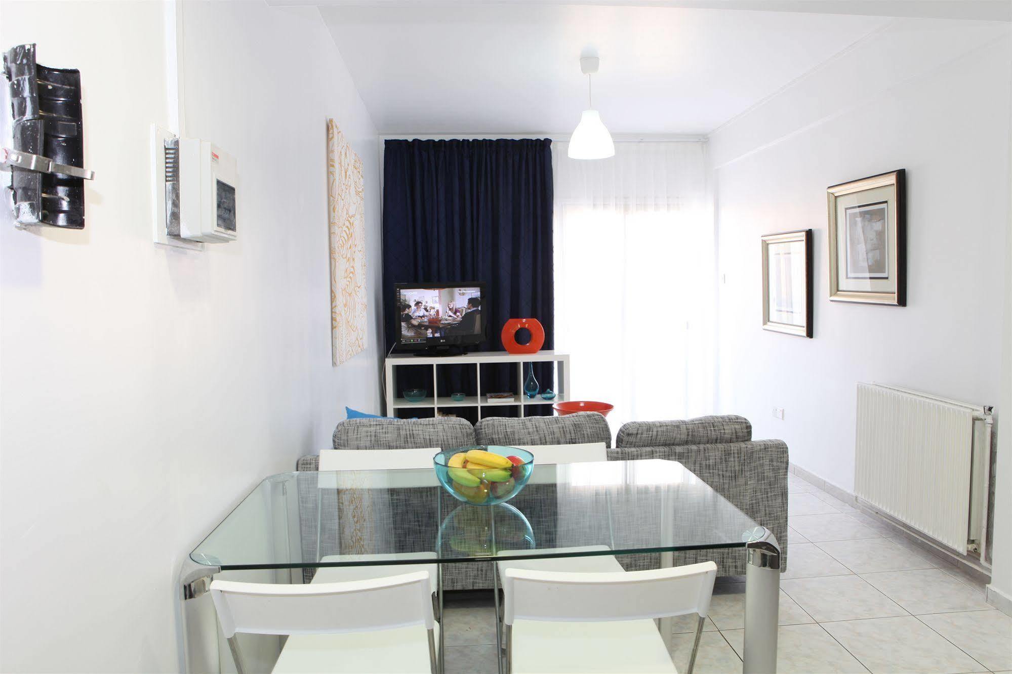 The Palms Hotel Apartments Лимасол Экстерьер фото