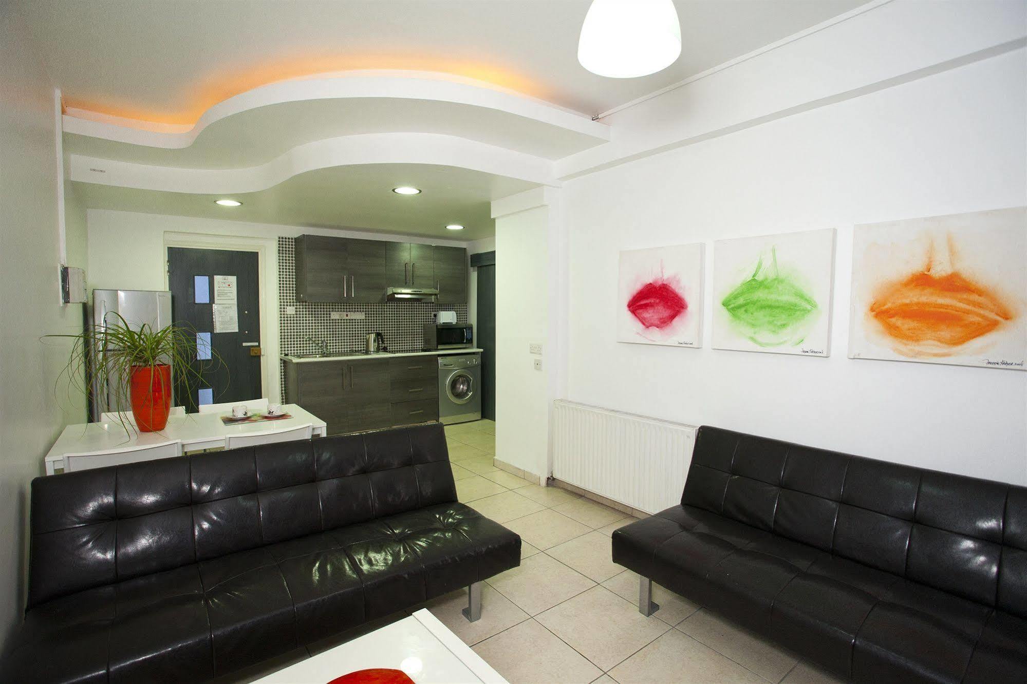 The Palms Hotel Apartments Лимасол Экстерьер фото